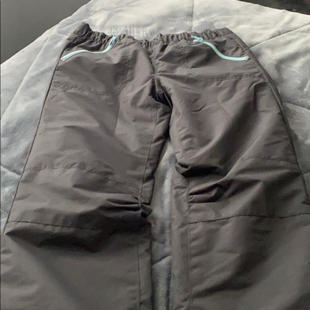 Girlll snow pants